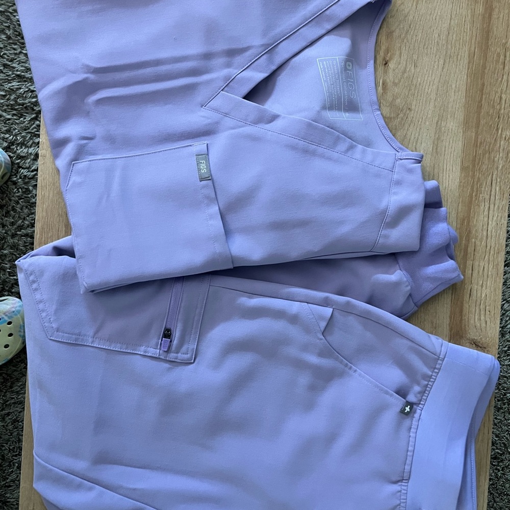 Lavender figs MEDIUM TOP SMALL BOTTOMS